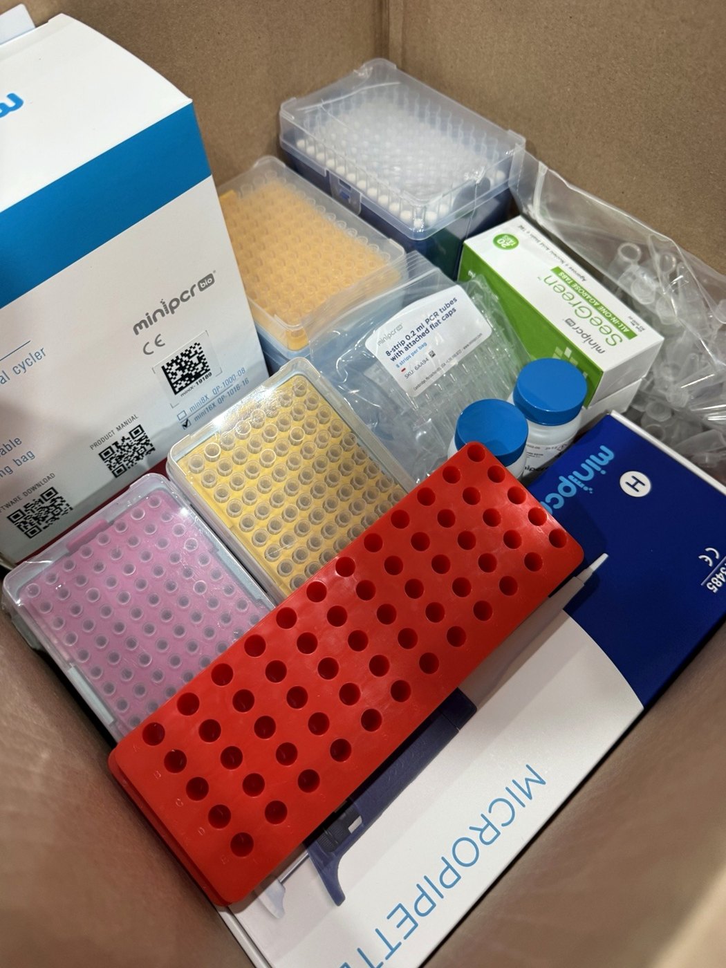Real miniPCR equipment and laboratory supplies