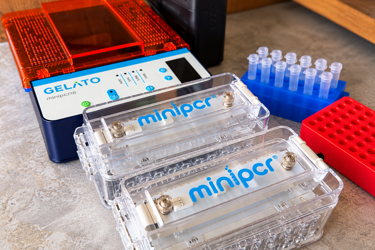 miniPCR gel equipment and Gelato system without background pipettes